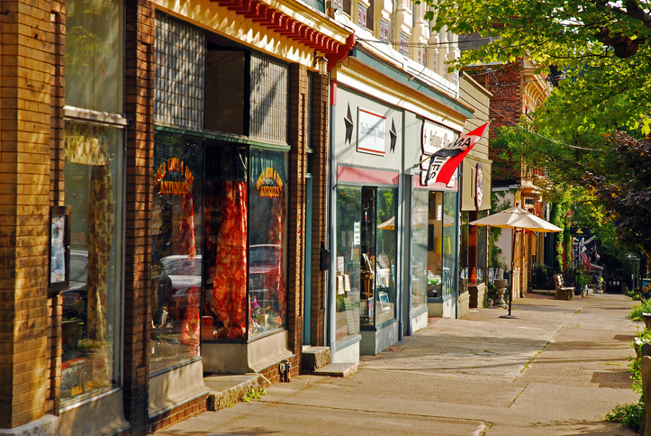 A main street in town is decorated for an event. No matter the size of your business, The Valley List is here to offer website design in Dublin, Ohio
